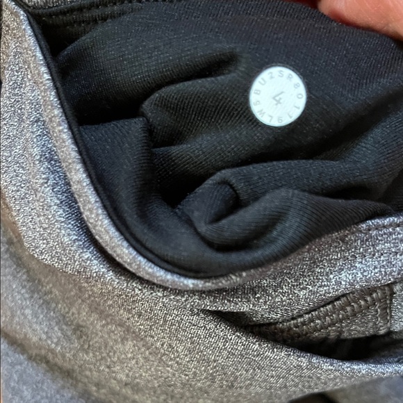 Lululemon High-Waisted gray 7/8  Leggings - Picture 4 of 5